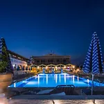 Nikos Studios Alykes